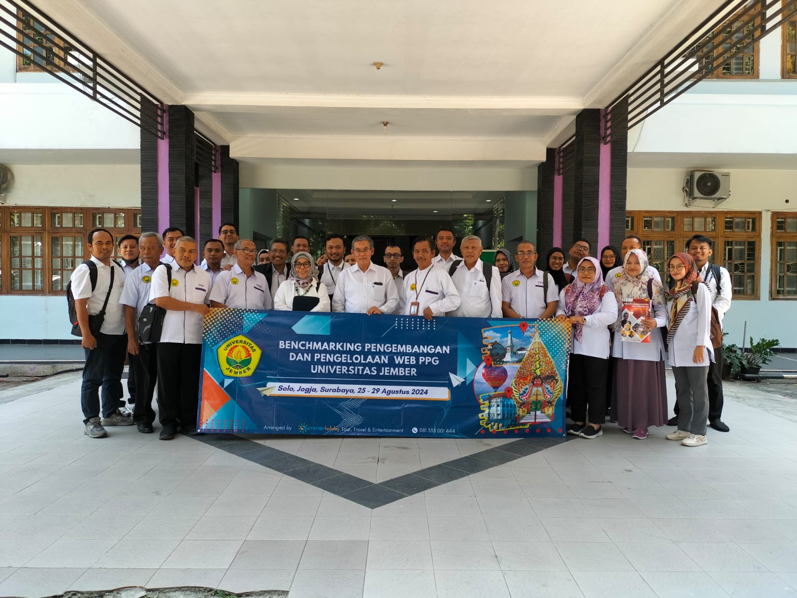 Benchmarking Program PPG FKIP UNEJ ke PPG FKIP Universitas Sebelas Maret: Pengembangan dan Pengelolaan Web PPG