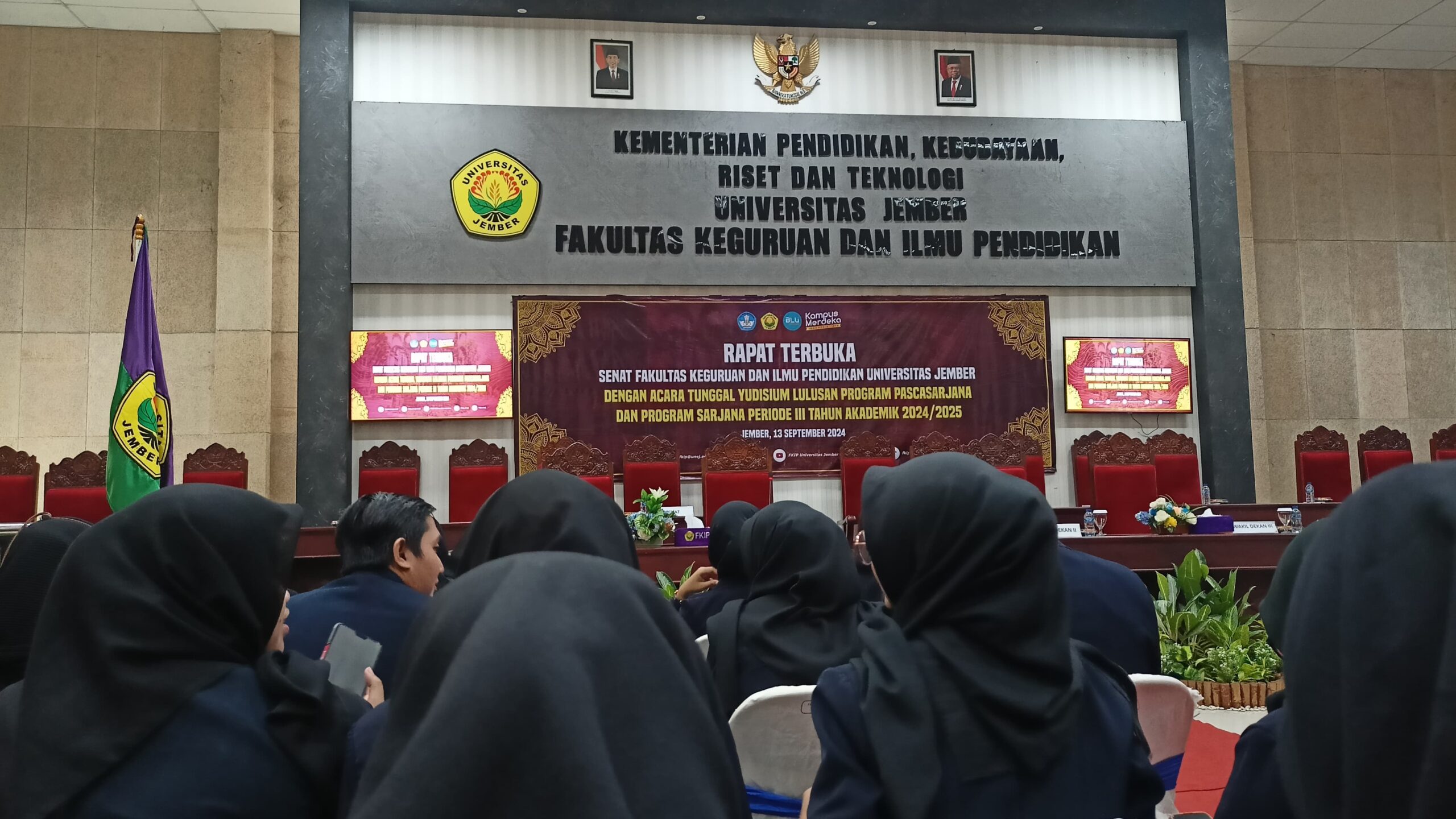 Rapat Terbuka Senat FKIP Universitas Jember Yudisium  Lulusan Program Pascasarjana dan Program Sarjana Periode III Tahun Akademik 2024/2025