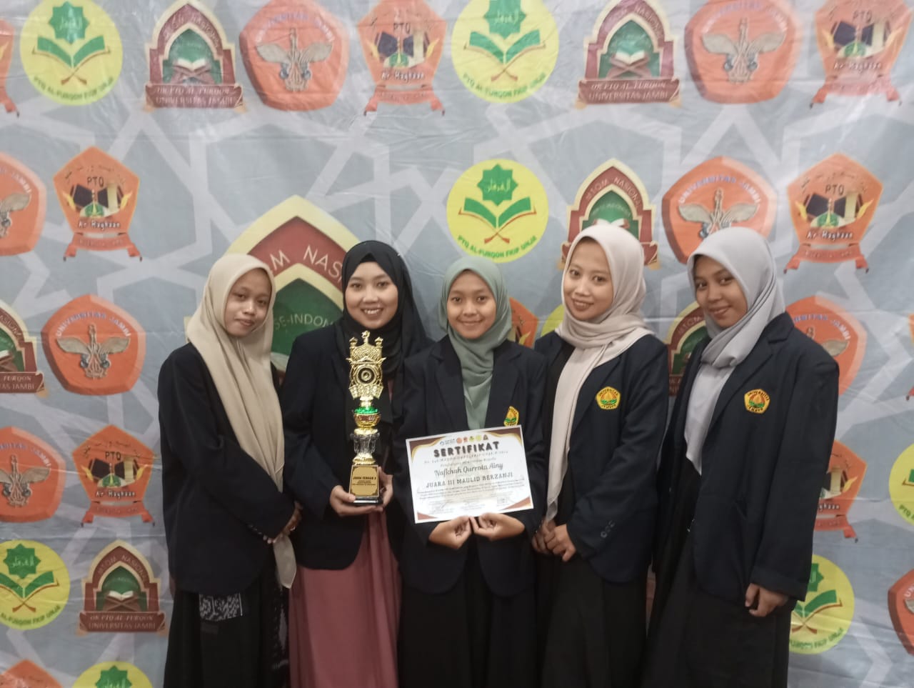 Mahasiswa FKIP Meraih Juara 2 Pada Lomba Maulid Barzanji FKIP Se-Indonesia