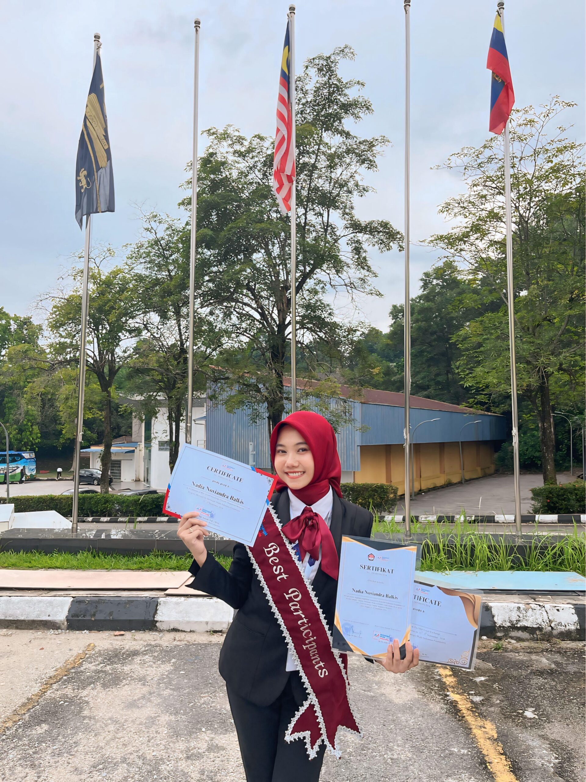 Nadia Noviandra Balkis, Mahasiswi Program Studi Pendidikan Matematika FKIP UNEJ Terpilih Mengikuti Program Pertukaran Pemuda di Malaysia dan Singapura