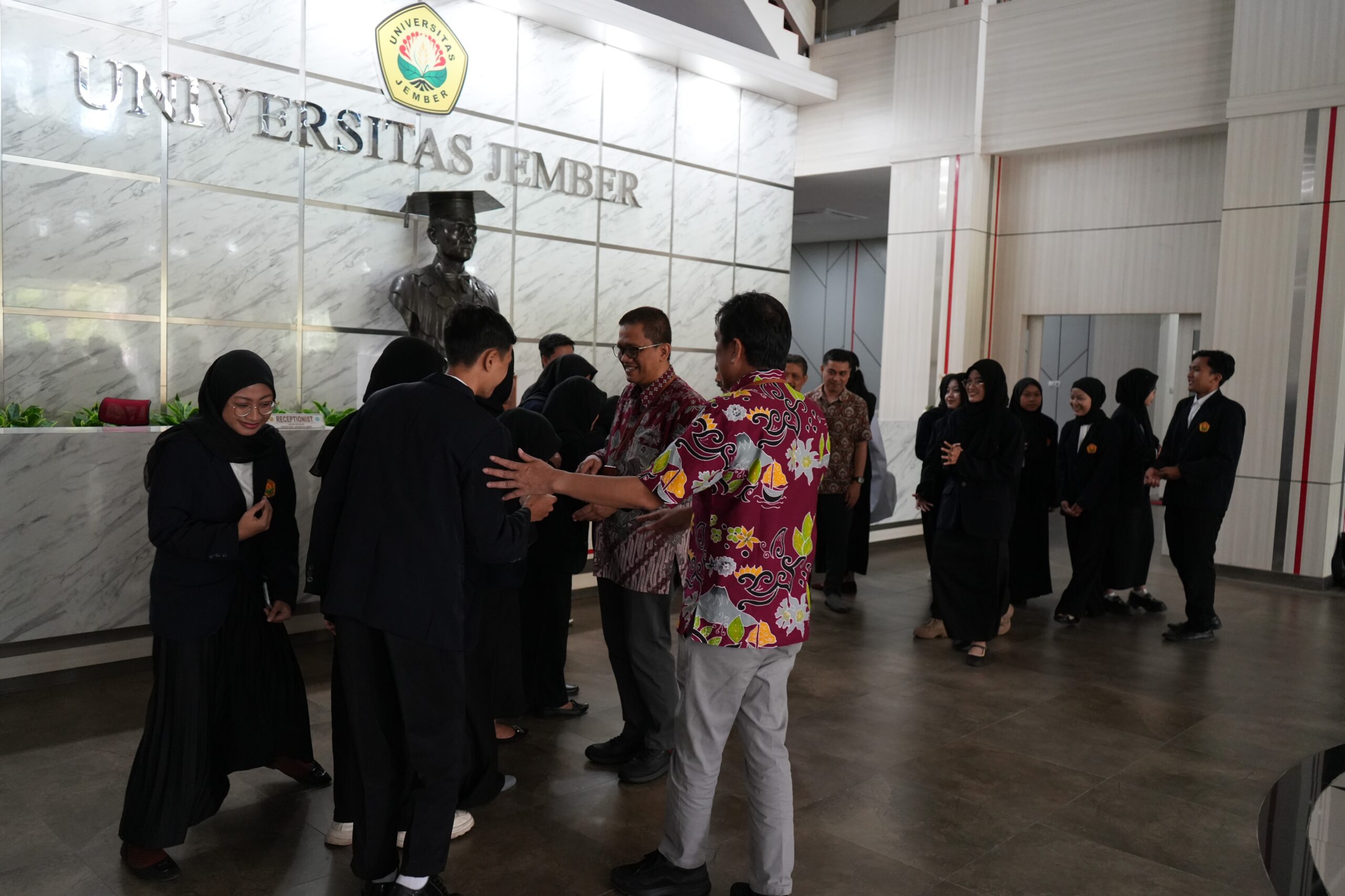 Asjar Internasional 1