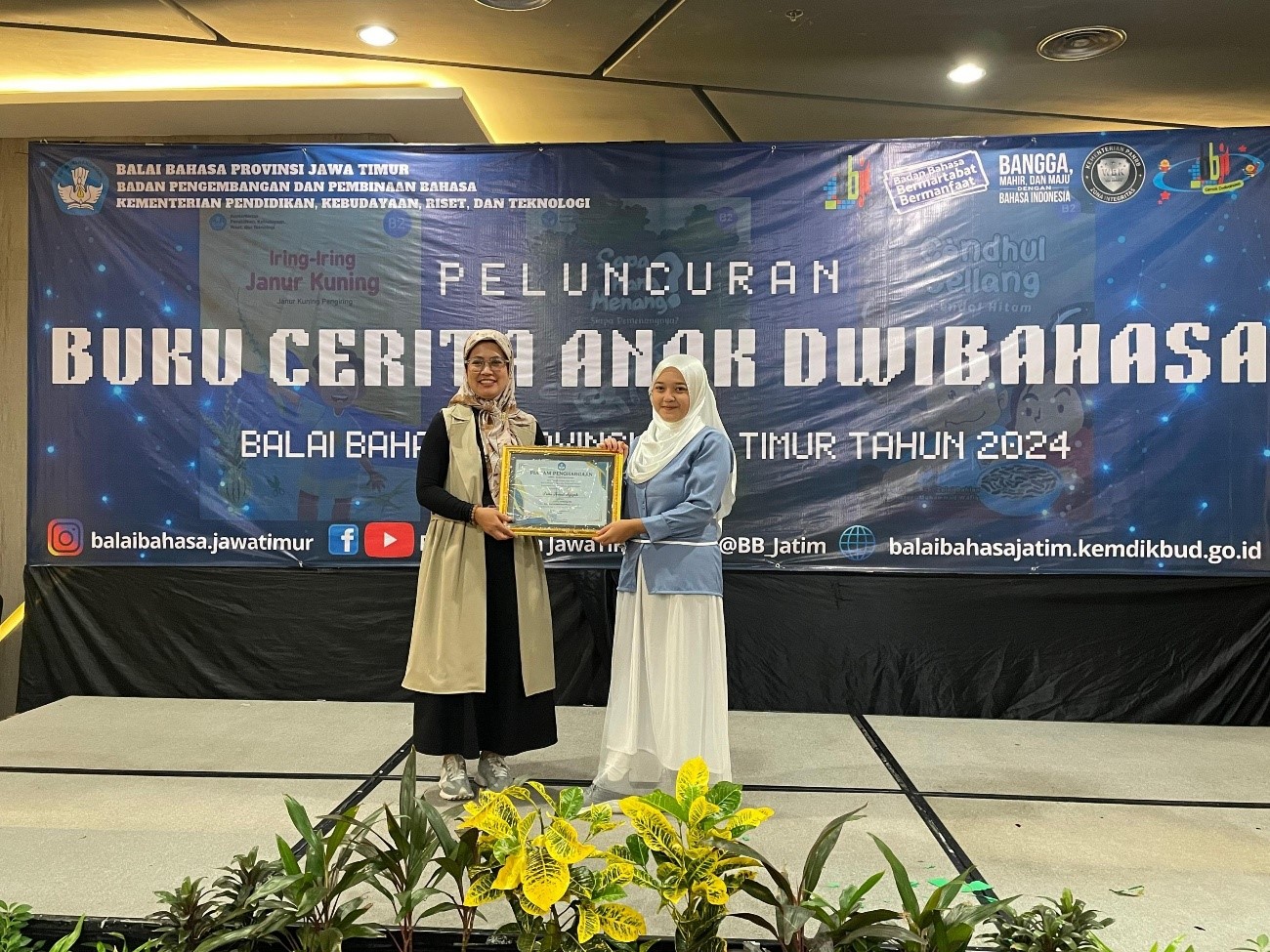 Bangga! Mahasiswa Pendidikan Bahasa dan Sastra Indonesia FKIP UNEJ Torehkan Dua Penghargaan Literasi Bergengsi