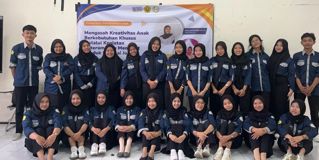 Membuka Kotak Ajaib Kreativitas: Workshop HMP Golden Age FKIP UNEJ Terangi Dunia Anak Berkebutuhan Khusus