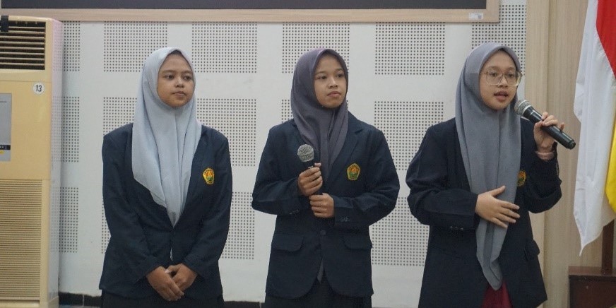 236. Mahasiswa Pendidikan IPA Raih Prestasi Gemilang dalam Lomba Karya Tulis Ilmiah Nasional N-CompASE VIII. 2