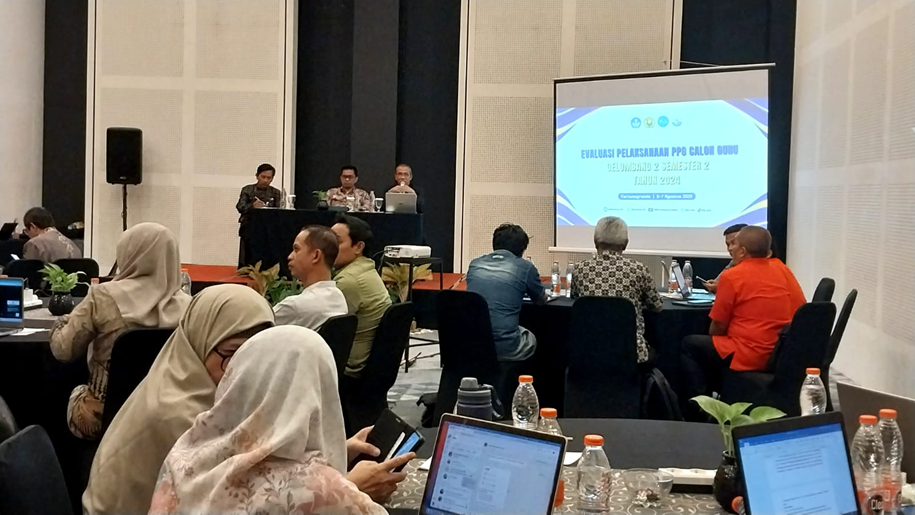 RLK Evaluasi Pelaksanaan PPG Calon Guru Angkatan 2024 Gelombang 2 Semester 2 Tahun Anggaran 2025