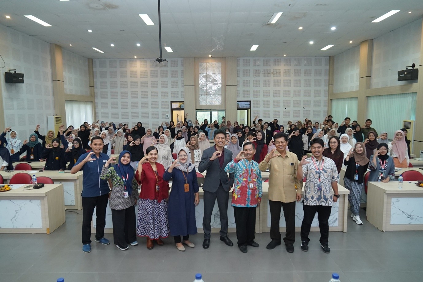 Prodi S2 Pendidikan Dasar FKIP UNEJ Perkuat Kolaborasi dengan Prodi S2 & S3 Teknologi Pembelajaran UM, Hadirkan Kuliah Tamu tentang AI dalam Pembelajaran
