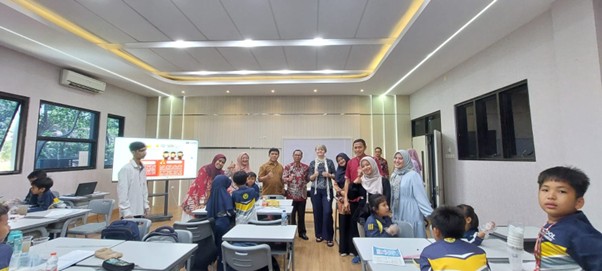 Prodi S2 Pendidikan Dasar FKIP UNEJ Perkuat Jejaring Global, Gelar Kuliah Tamu, dan Pengabdian Kolaboratif Internasional dengan University of Notre Dame, Australia