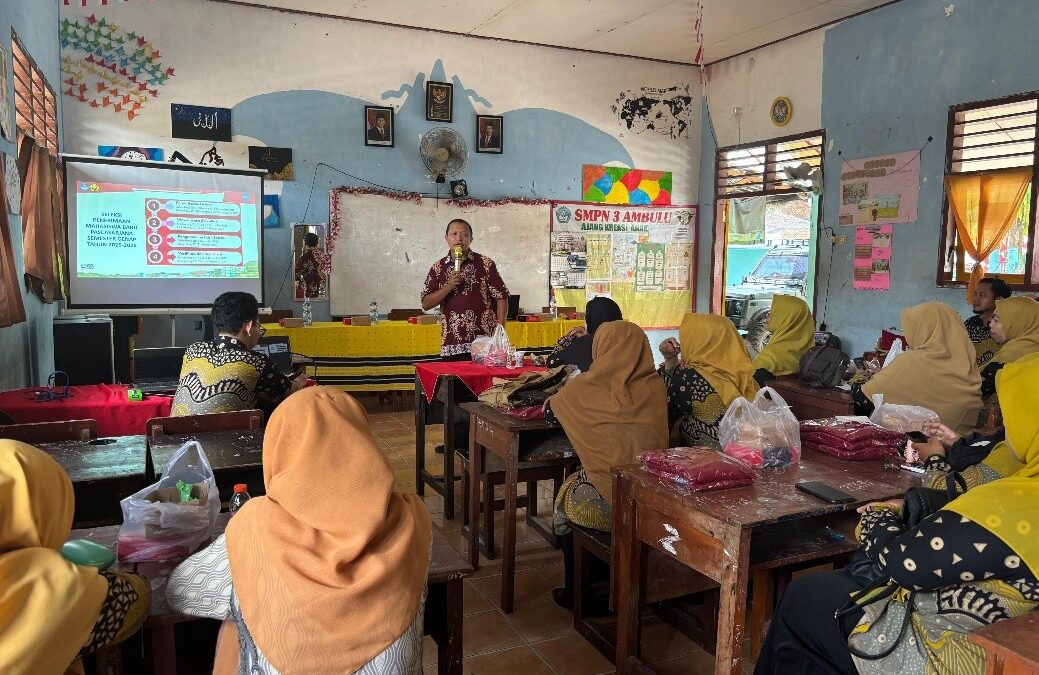 Peningkatan Animo Calon Mahasiswa Baru Melalui Sosialisasi S2 Pendidikan IPA pada Guru di MGMP IPA Kabupaten Jember Wilayah Timur