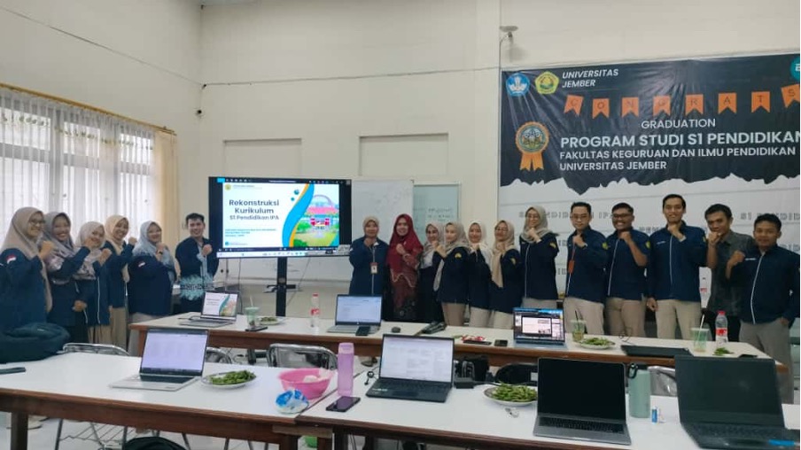 KOLABORASI PRAKTISI DAN AKADEMISI: REKONSTRUKSI KURIKULUM PRODI S1 PENDIDIKAN IPA UNIVERSITAS JEMBER UNTUK MENDUKUNG IKU 8