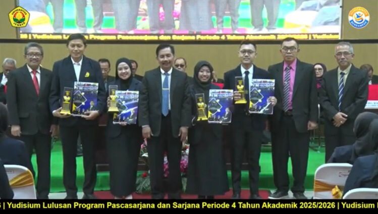 Mengukir Sejarah, Meraih Summa Cum Laude dengan IPK Sempurna 4.00