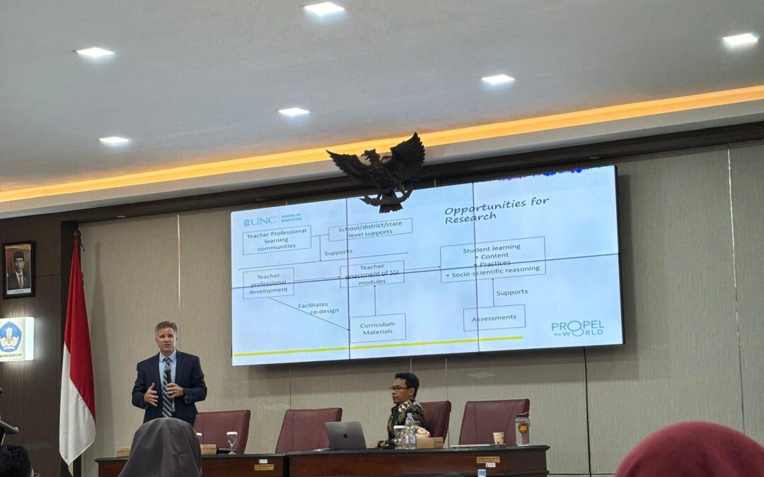 Prof. Troy D. Sadler Hadir di UNEJ, Kupas Tren dan Tantangan Pendidikan STEM Abad 21 Berbasis Isu Sosial