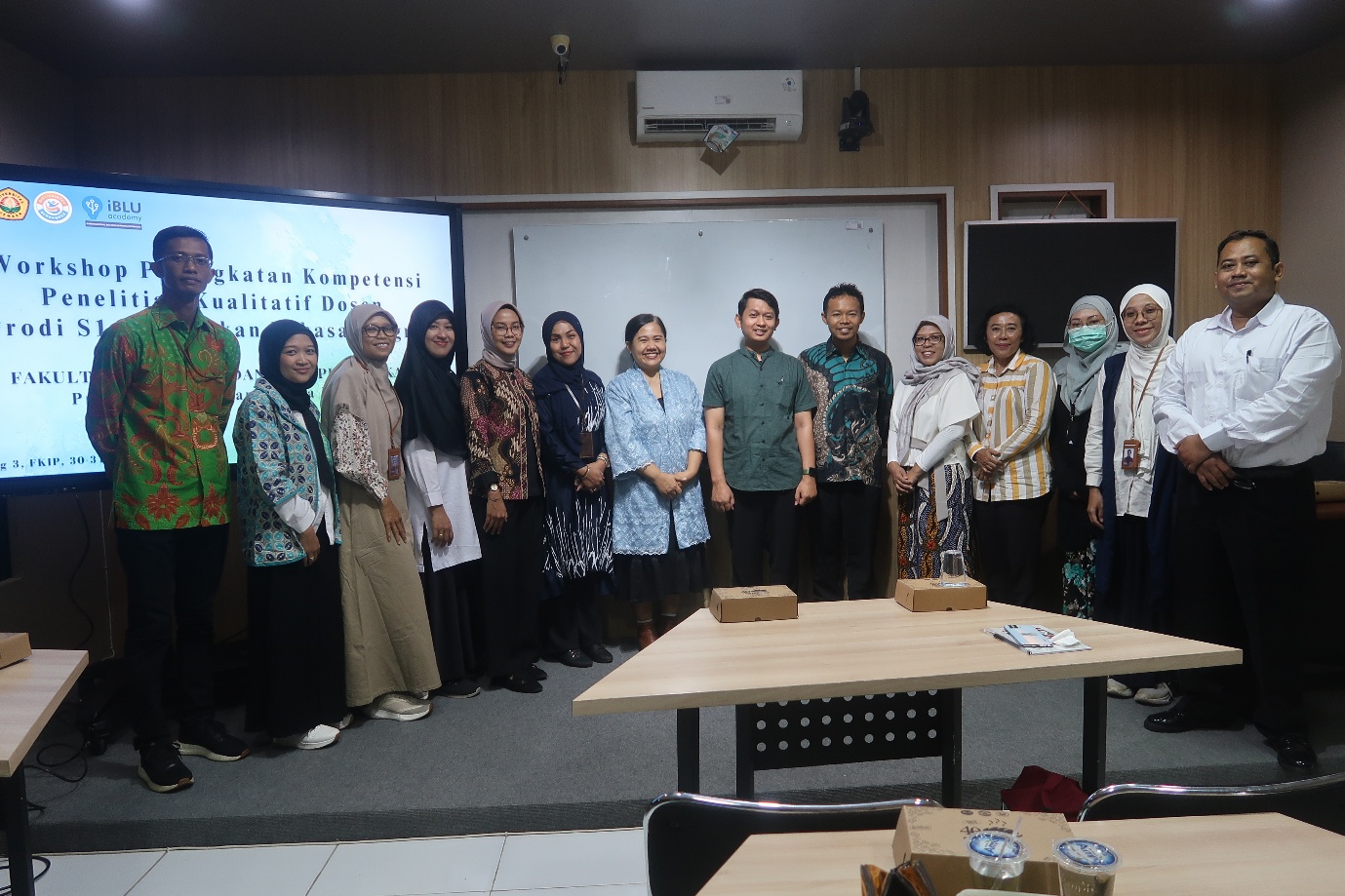 Kuasai Teknik Analisis Kualitatif, Dosen Pendidikan Bahasa Inggris FKIP UNEJ Antusias Ikuti Workshop