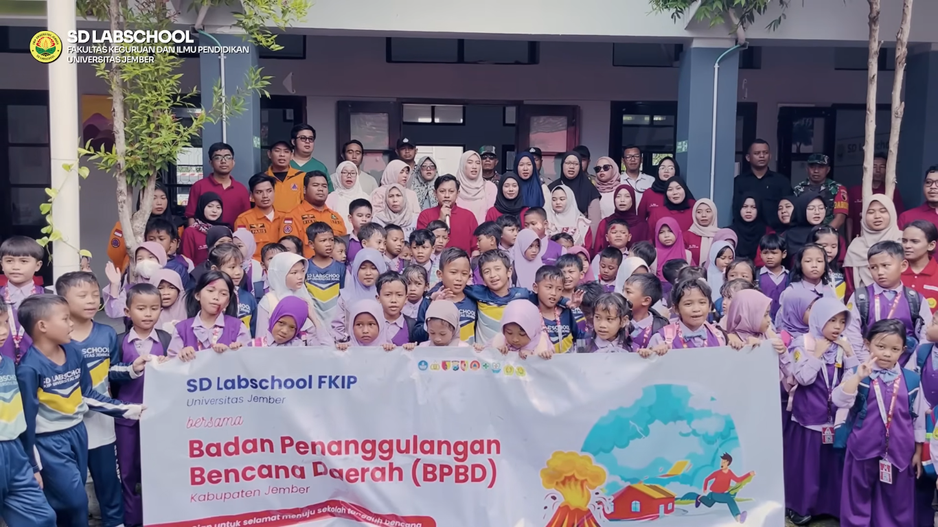 Siap Siaga! SD Labschool FKIP Universitas Jember Gelar Simulasi Penanggulangan Bencana SPAB dengan BPBD