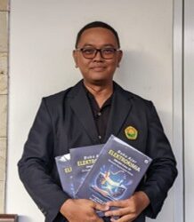 Mahasiswa S2 Pendidikan IPA Terbitkan Buku Ber-ISBN Berbasis Hasil Penelitian Tesis