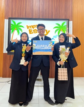 Gagas Pendidikan Nonformal Lewat Platform Digital, Isna Liwha Lidaya dan Tim Raih Juara 3 Impact Essay 2026