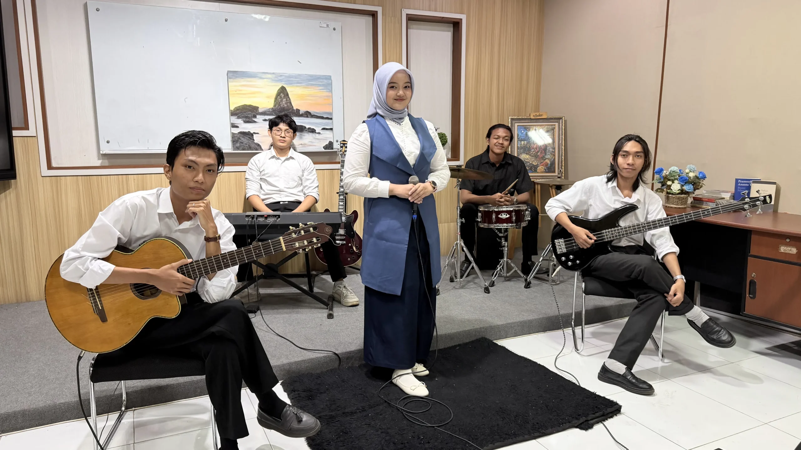 FORKOM-LOMBA MUSIKALISASI PUISI